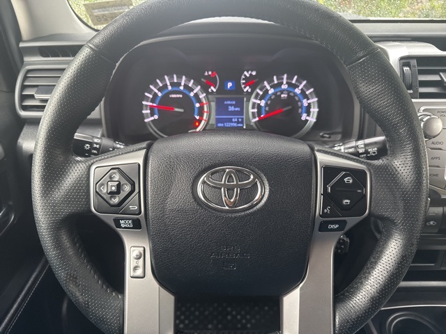 2017 Toyota 4Runner SR5 photo 23