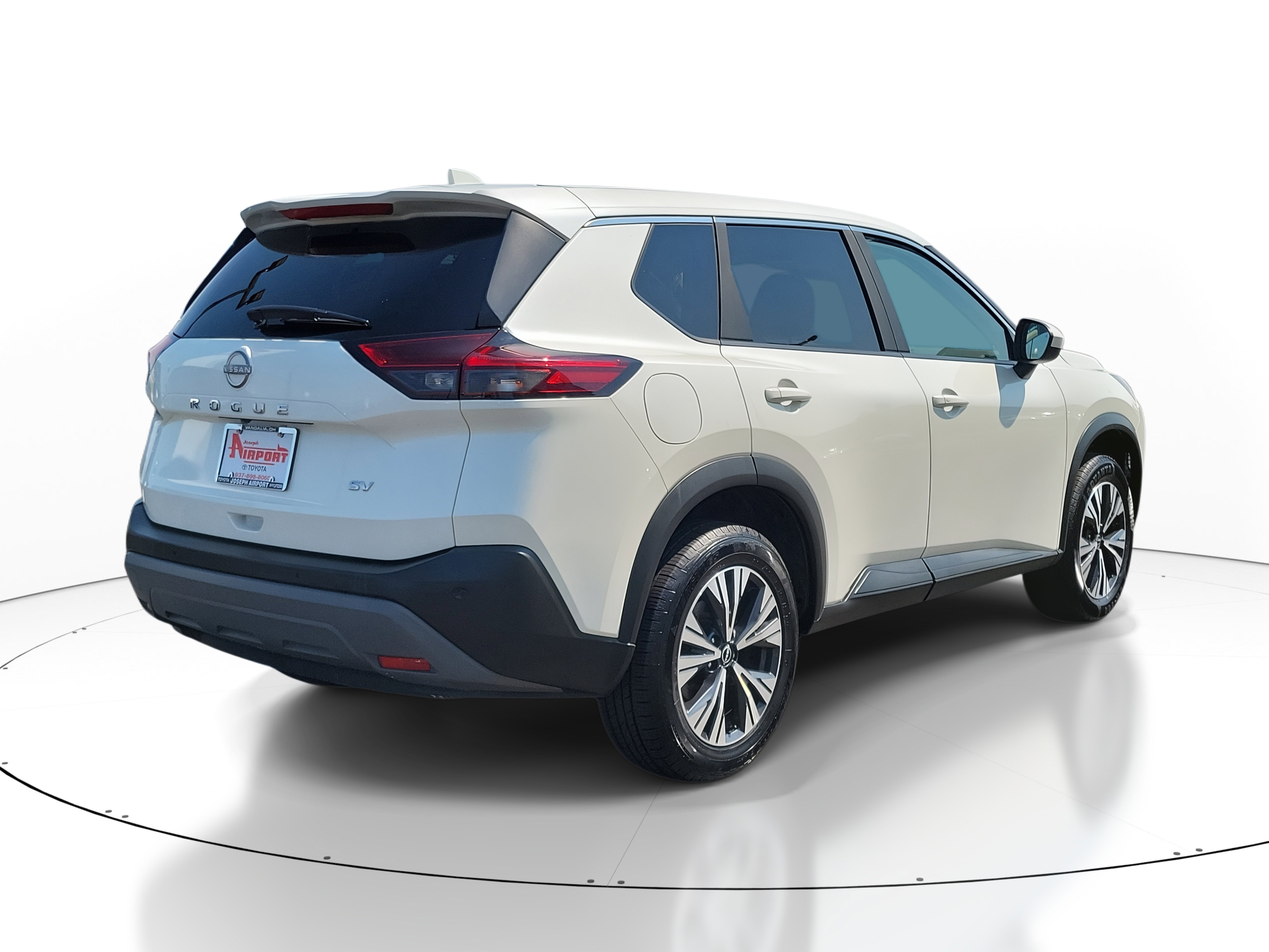 2023 Nissan Rogue SV photo 4