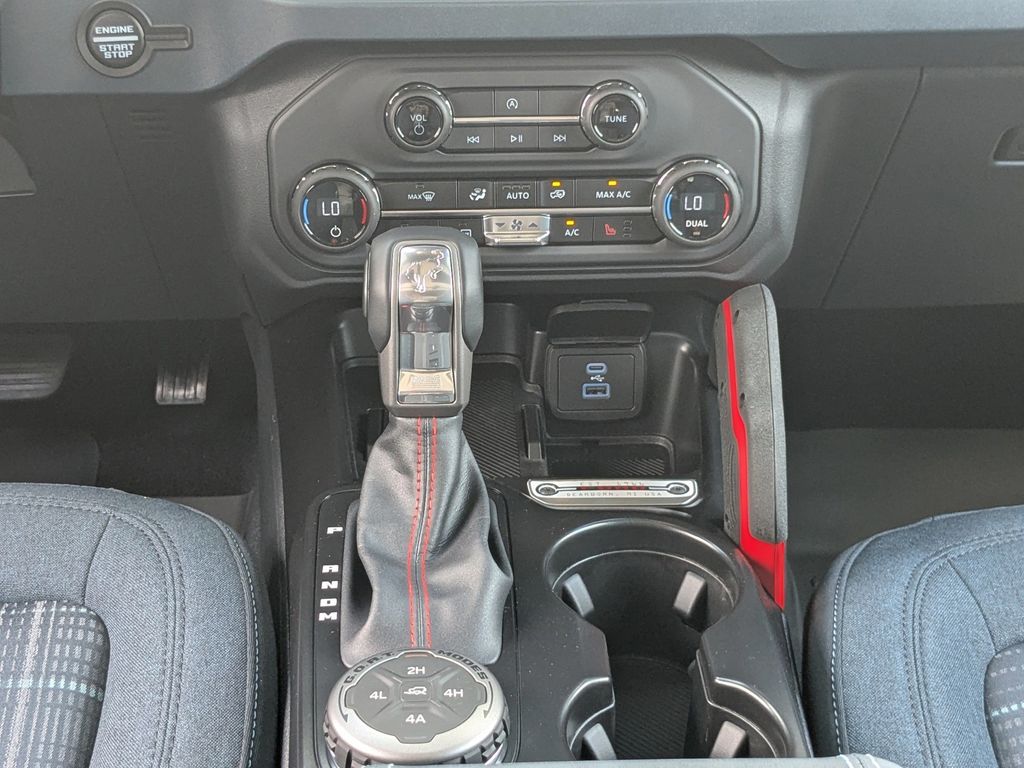 2025 Ford Bronco Heritage First Edition photo 19