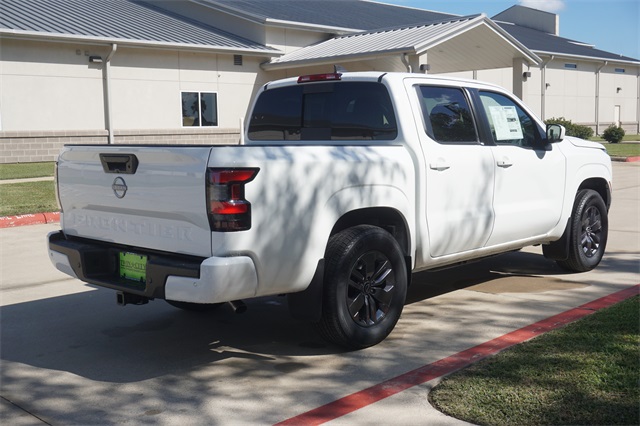2026 Nissan Frontier SV photo 4
