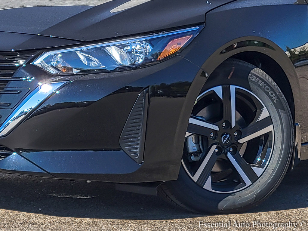 2025 Nissan Sentra SV photo 3