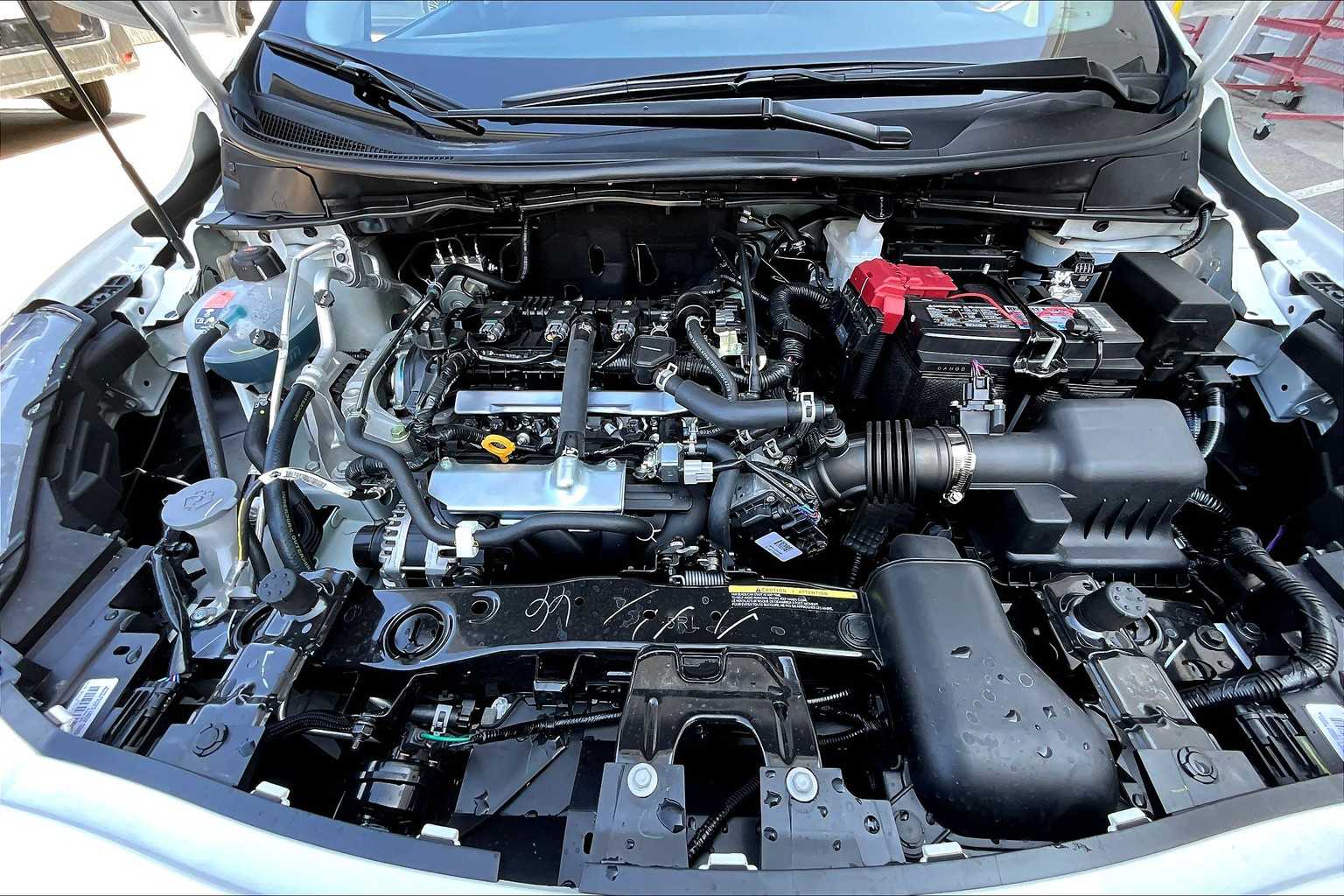2025 Nissan Versa SV photo 14