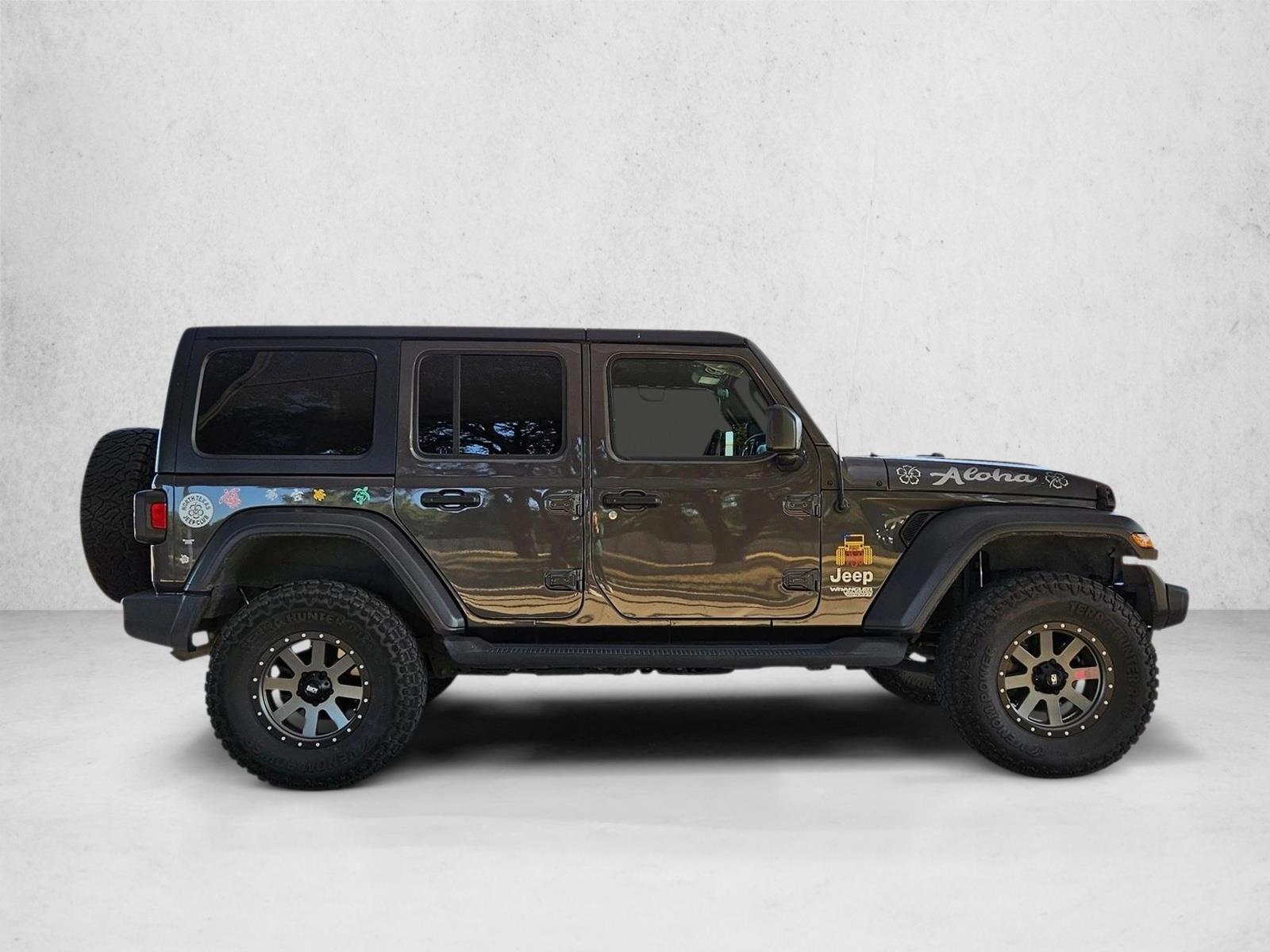 2020 Jeep Wrangler Sport S photo 3