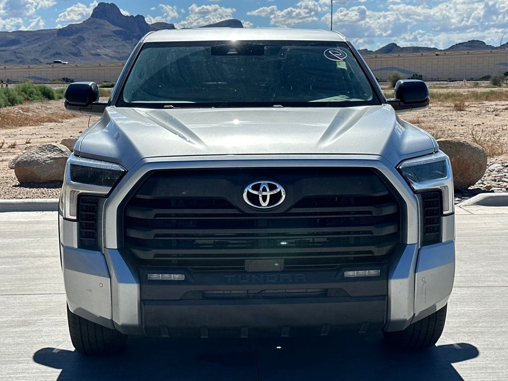 2022 Toyota Tundra SR5 photo 2