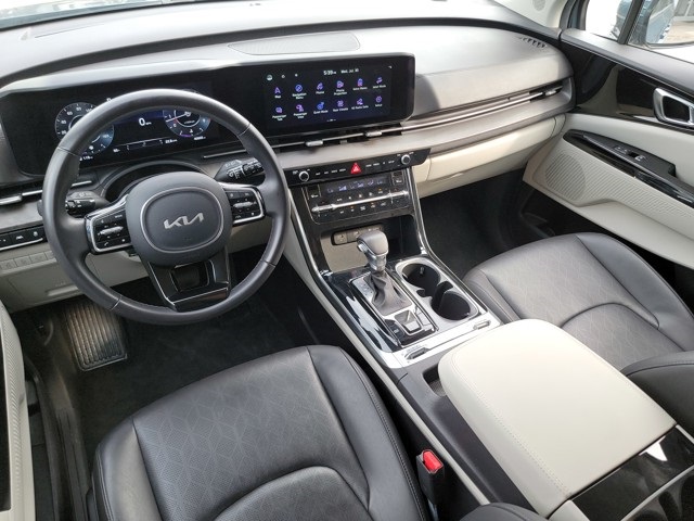 2023 Kia Carnival SX photo 32
