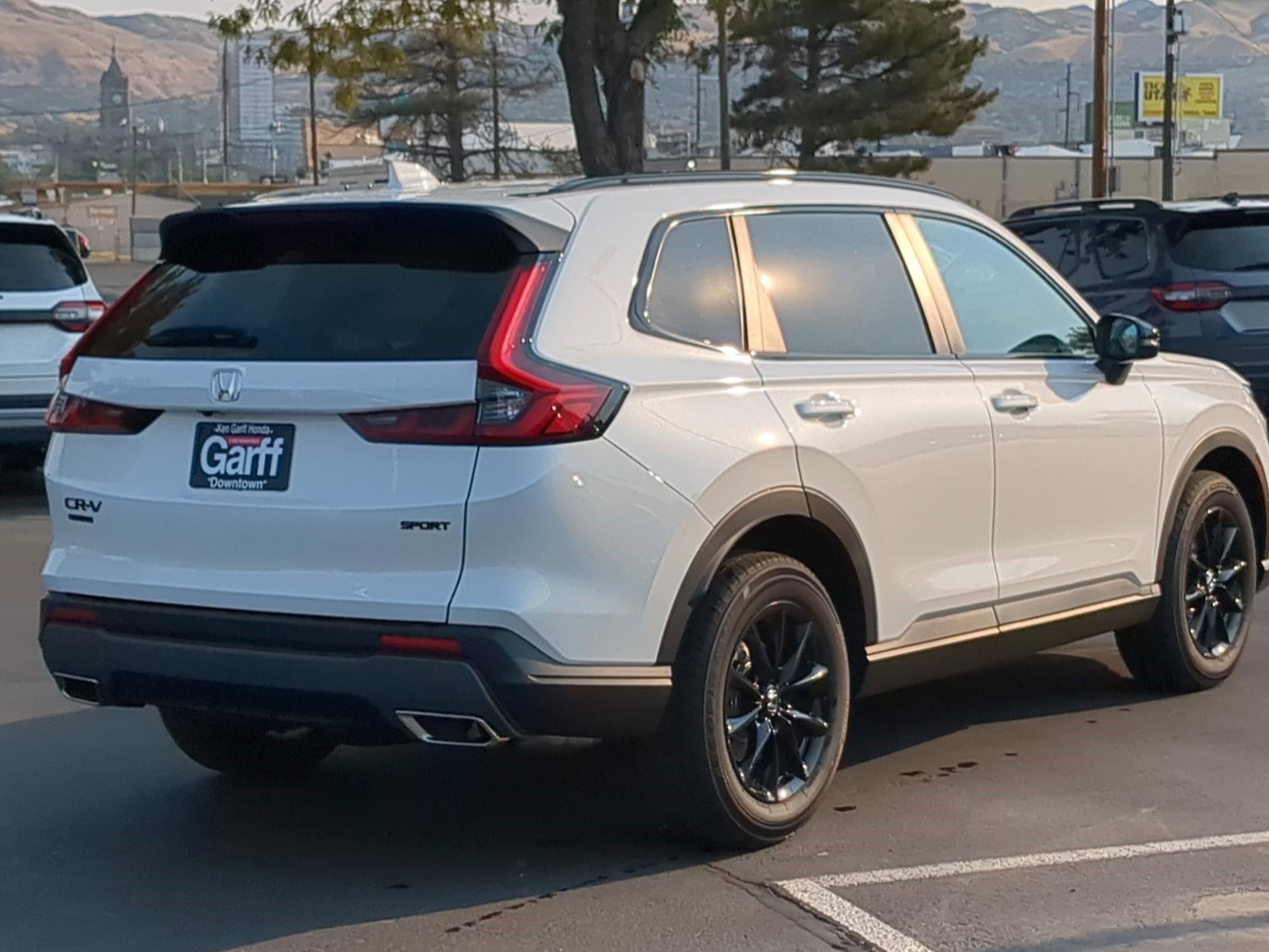 2026 Honda CR-V Hybrid Sport-L photo 3