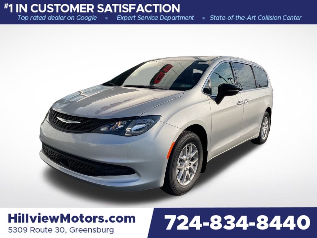 2026 Chrysler Voyager LX's photo