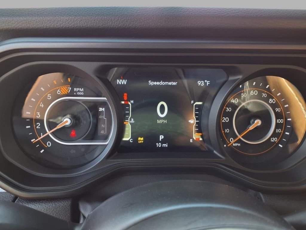 2025 Jeep Wrangler Willys photo 13