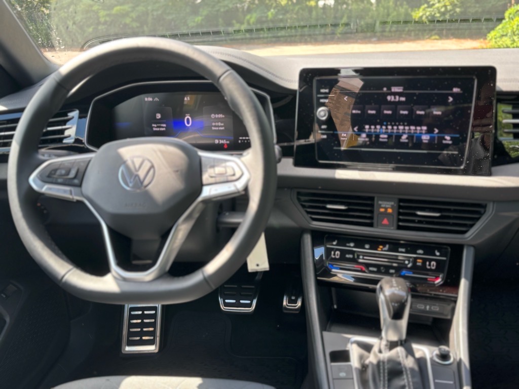 2025 Volkswagen Jetta Sport photo 10