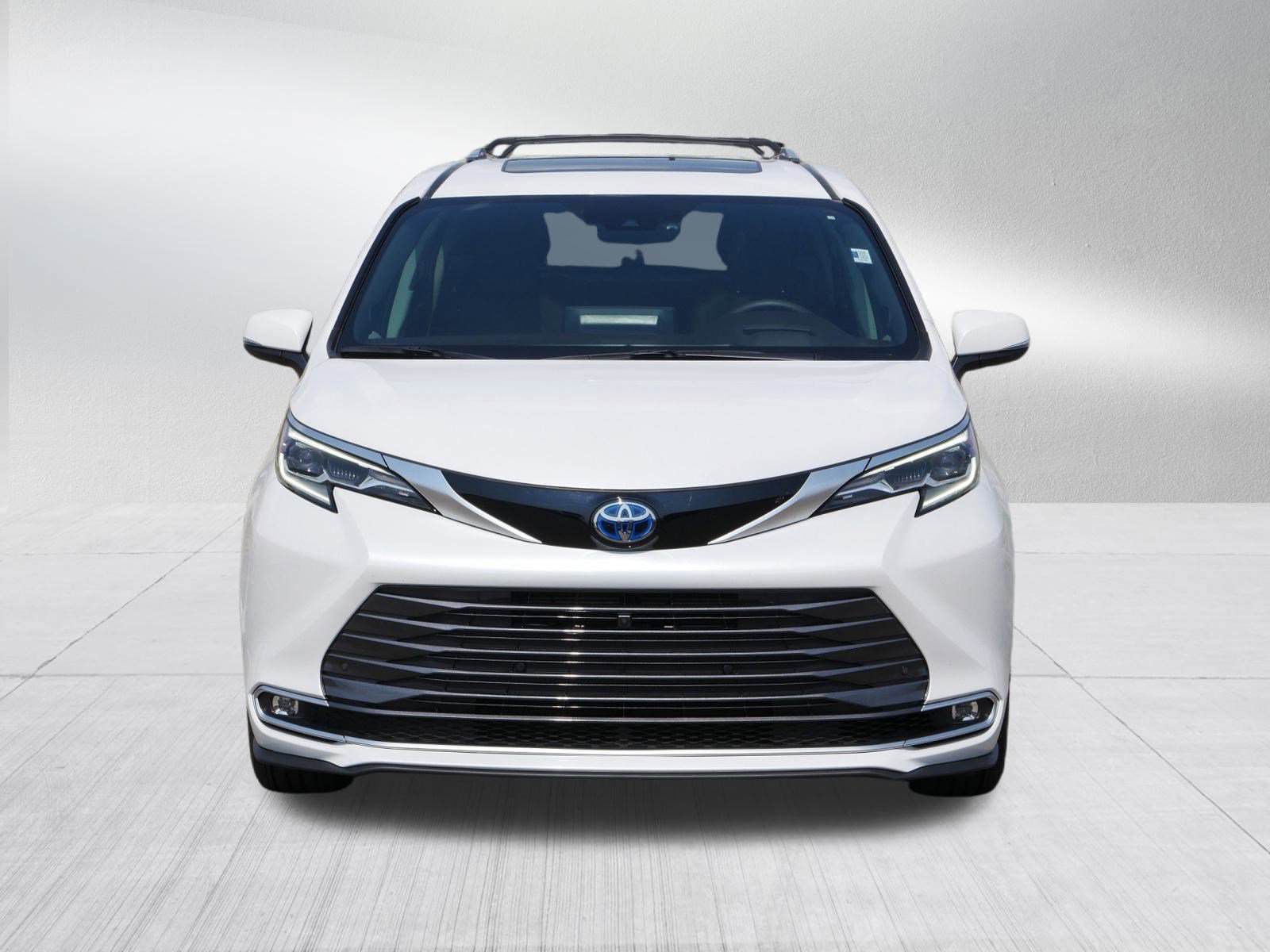 Used 2024 Toyota Sienna Platinum with VIN 5TDERKEC7RS206789 for sale in Golden Valley, Minnesota