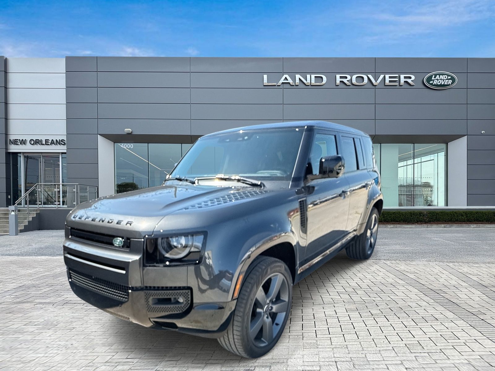 2025 Land Rover Defender V8's photo