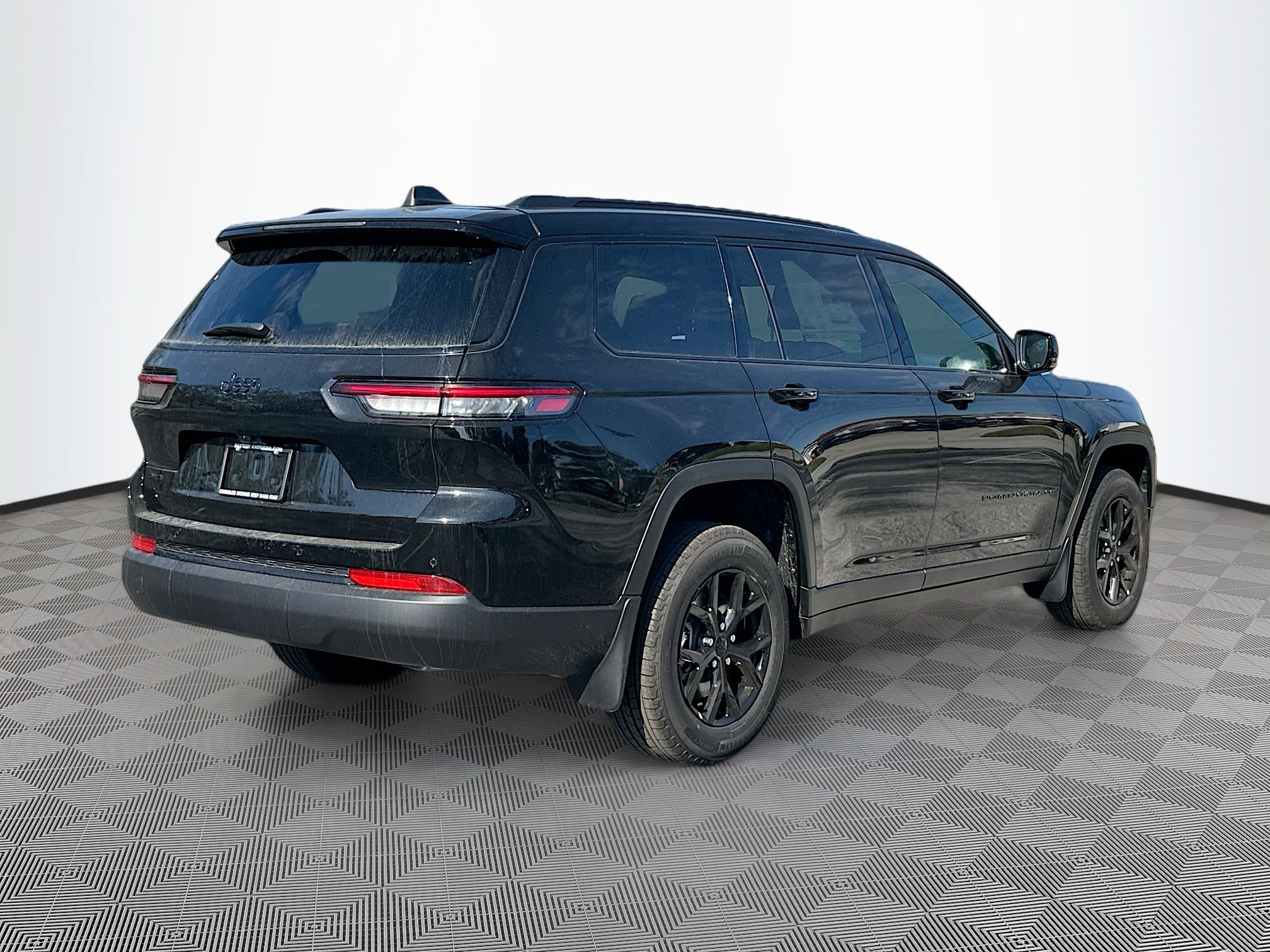 2025 Jeep Grand Cherokee Altitude photo 4