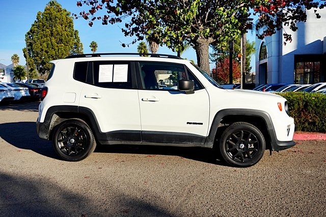 Certified Used 2022 White Jeep Latitude image 6