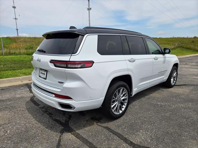 2025 Jeep Grand Cherokee L Summit photo 2
