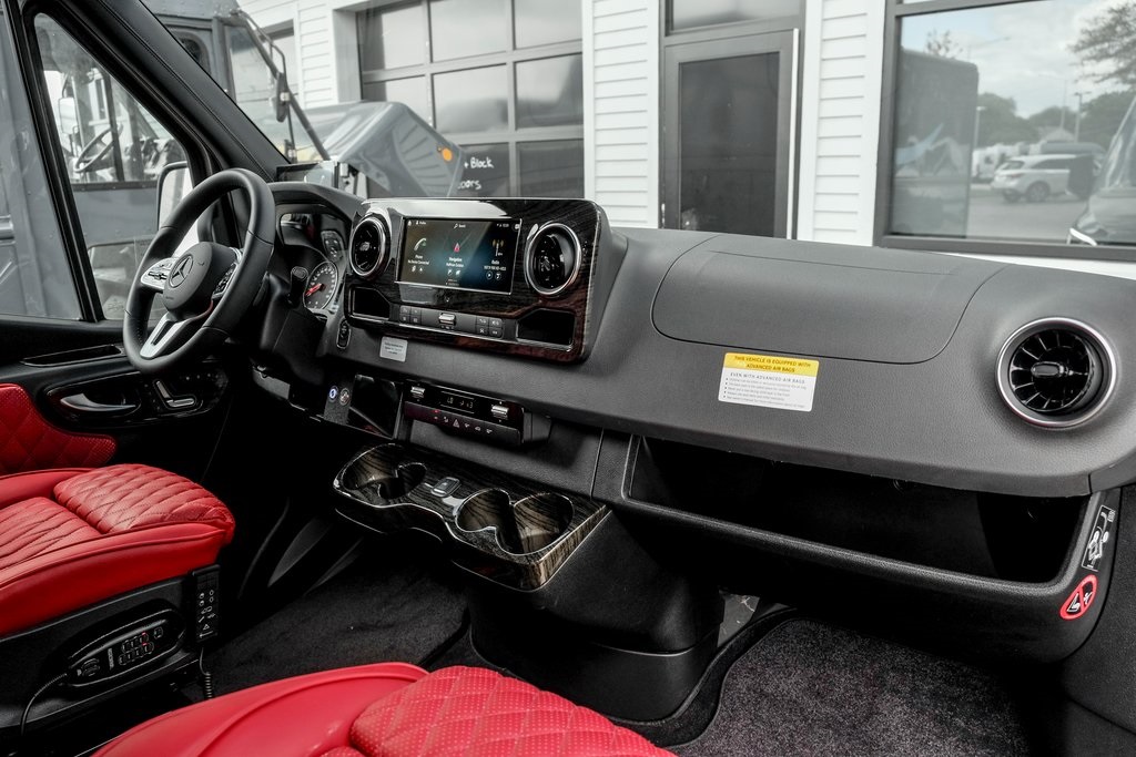 2024 Mercedes Benz Sprinter 3500 photo 23