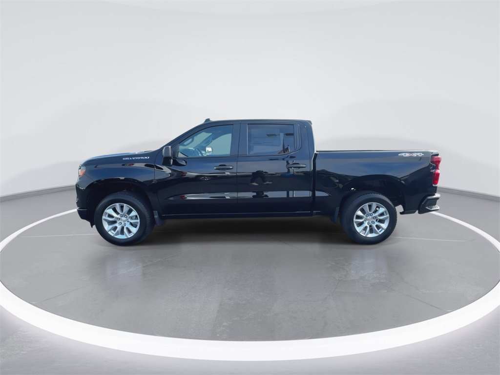 2026 Chevrolet Silverado 1500 Custom photo 4