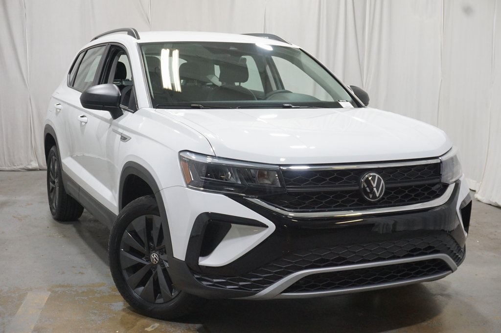 2024 Volkswagen Taos S photo 2