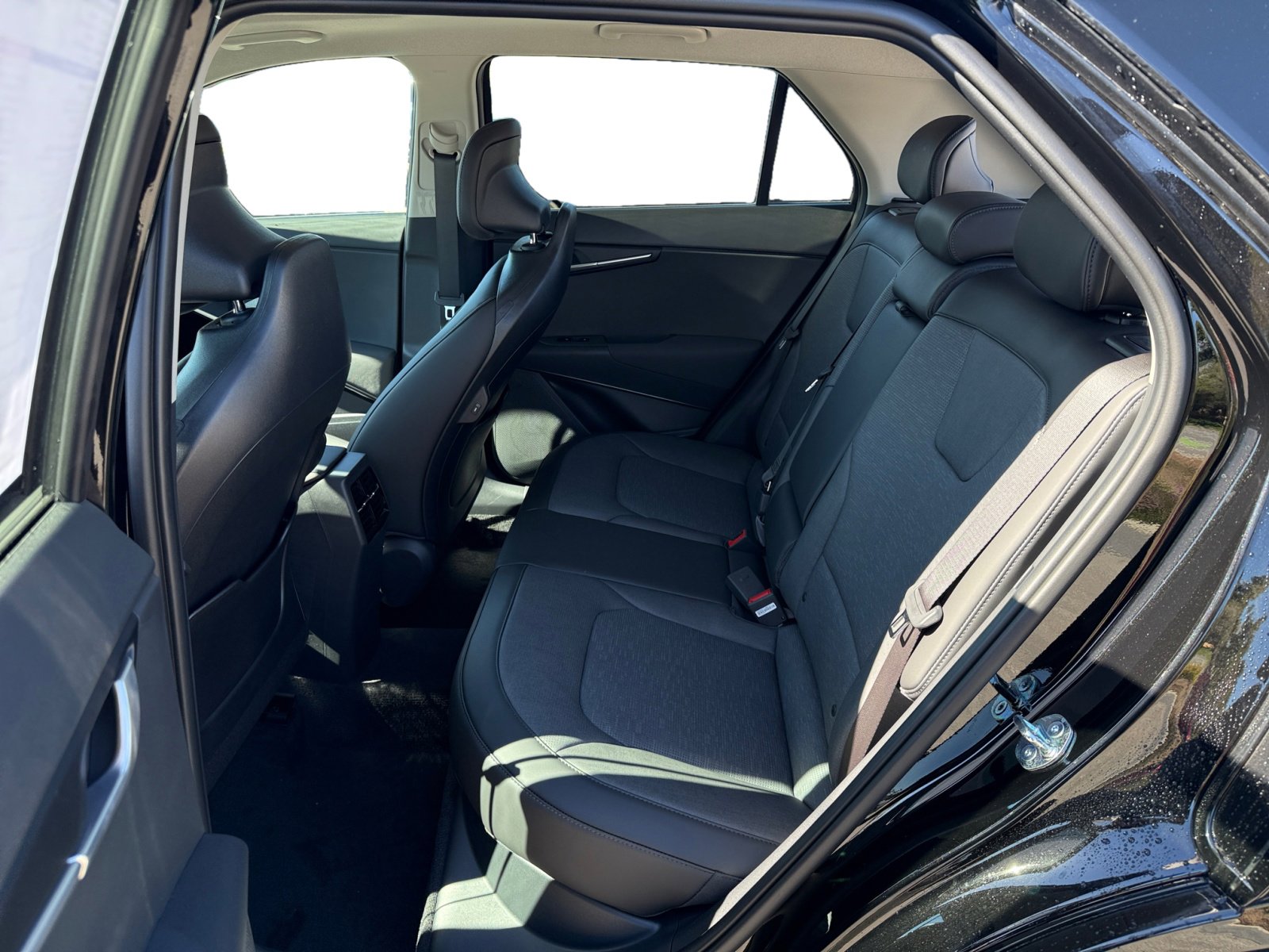 2025 Kia Niro Plug-In Hybrid SX Touring photo 16
