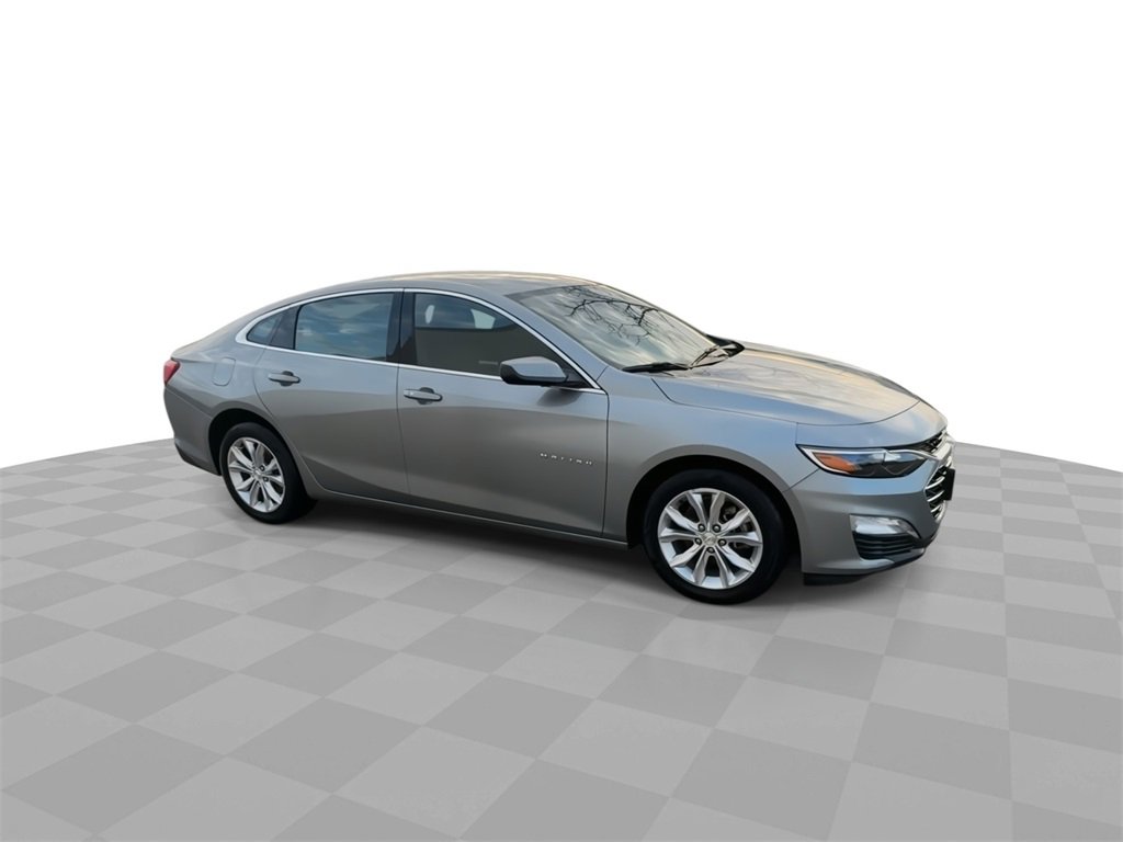 2023 Chevrolet Malibu 1LT photo 2