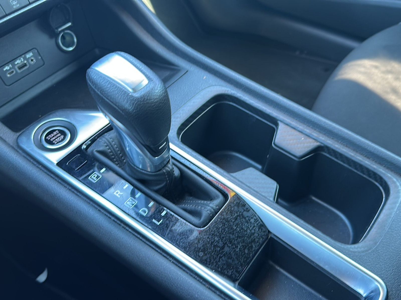 2020 Nissan Sentra SV photo 17