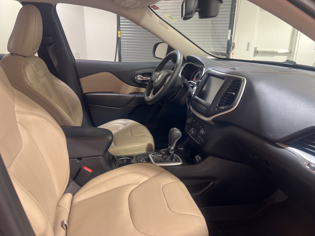 2015 Jeep Cherokee Limited photo 24