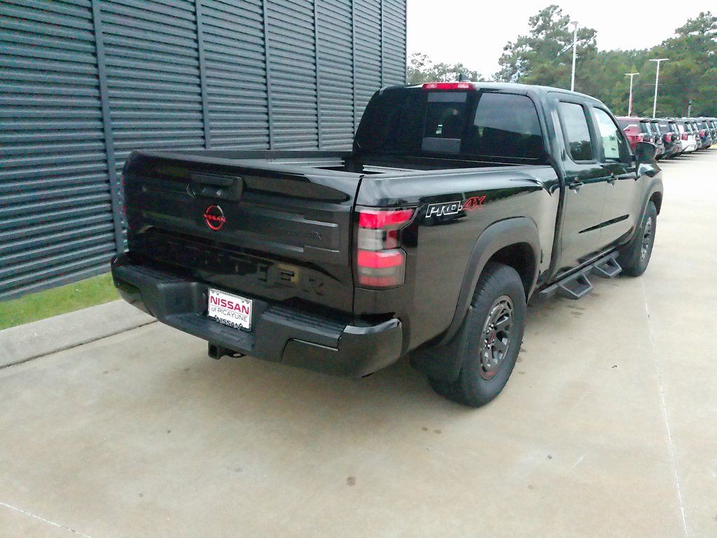 2026 Nissan Frontier Crew Cab PRO-4X photo 3