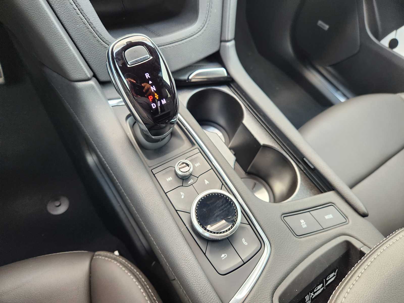 2025 Cadillac XT5 Sport photo 13