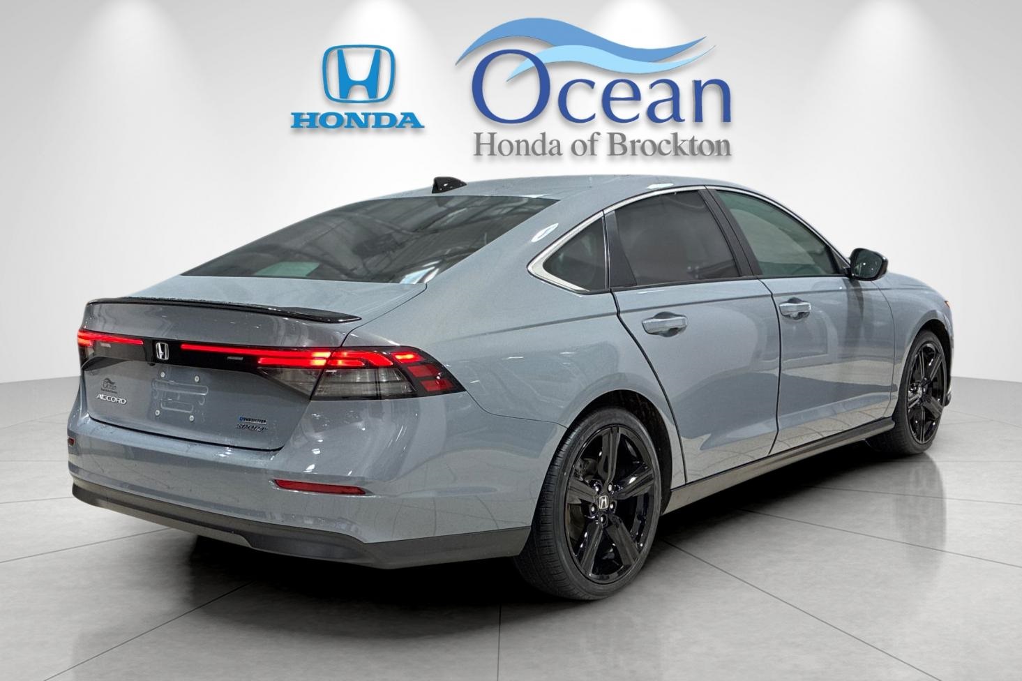 2023 Honda Accord Hybrid Sport photo 3