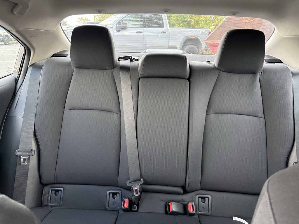 2025 Toyota Corolla LE photo 4