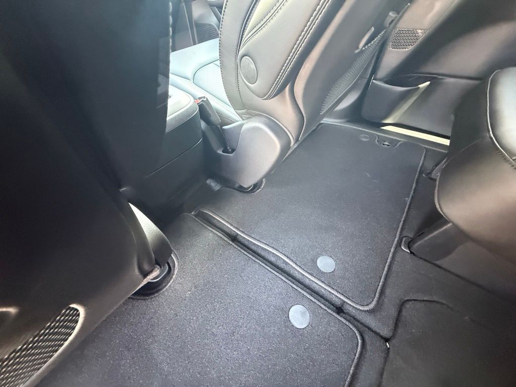 2026 Chrysler Pacifica photo 21