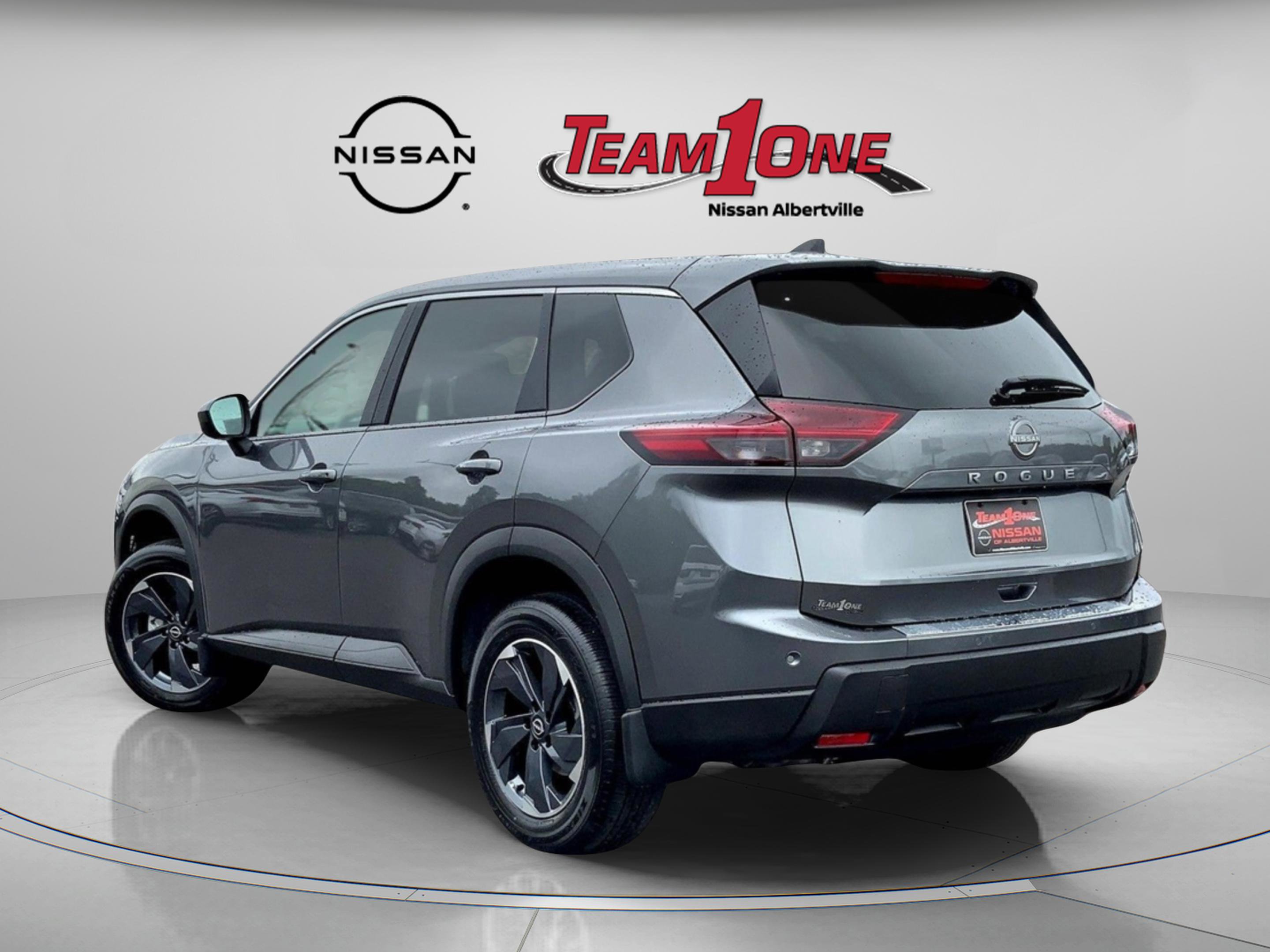 2025 Nissan Rogue SV photo 3