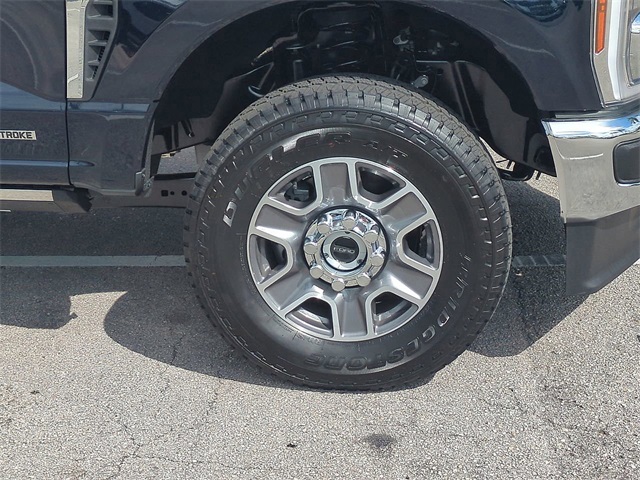 2025 Ford F-350 Lariat photo 10