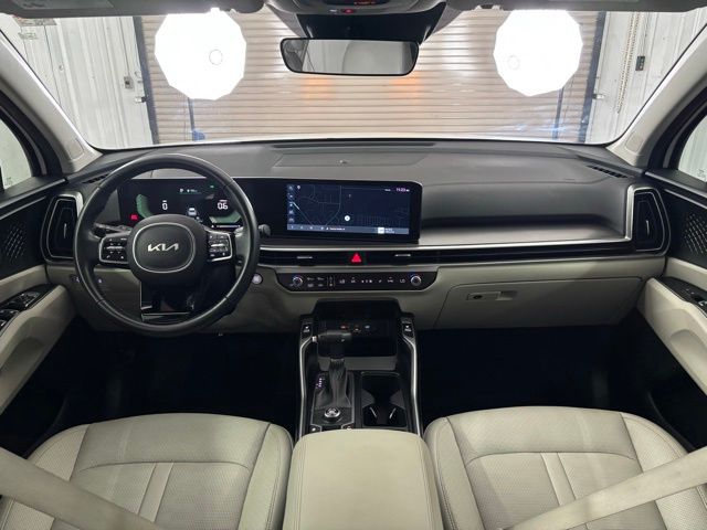 2024 Kia Sorento S photo 12