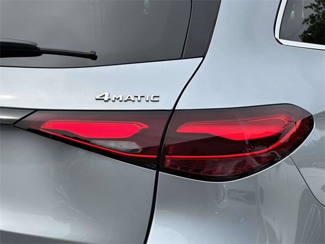 2025 Mercedes Benz GLC 300 4MATIC photo 10