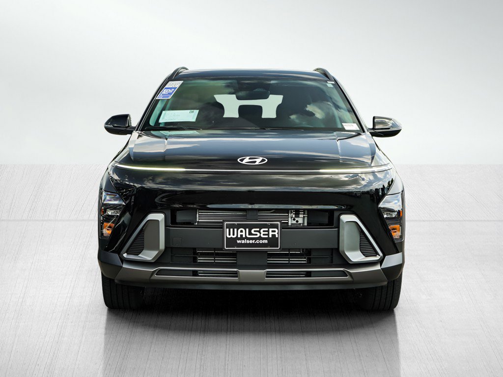 2026 Hyundai Kona SEL photo 2