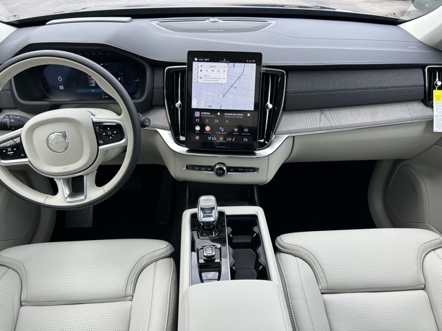 2025 Volvo XC90 T8 AWD photo 15