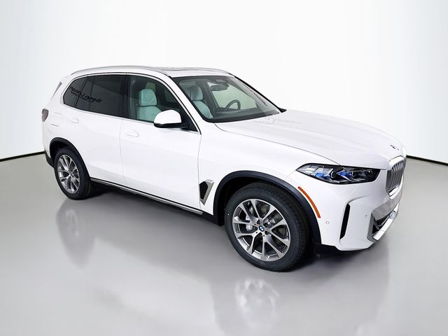 2026 BMW X5 40i's photo