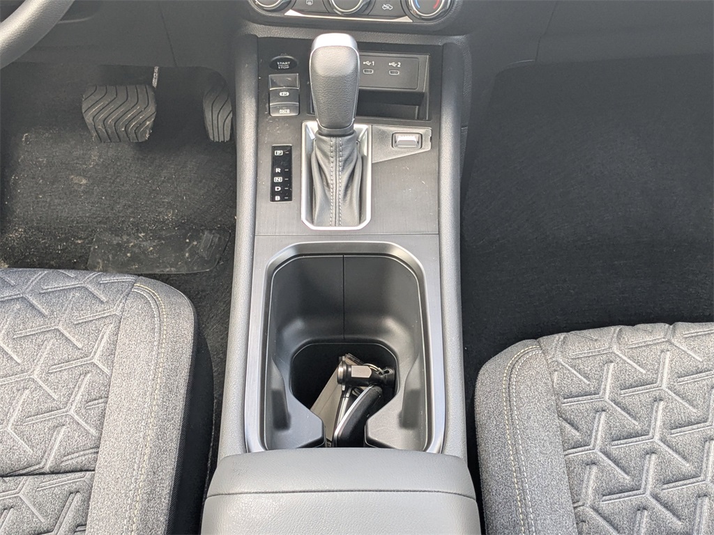 2025 Nissan Kicks SV photo 15
