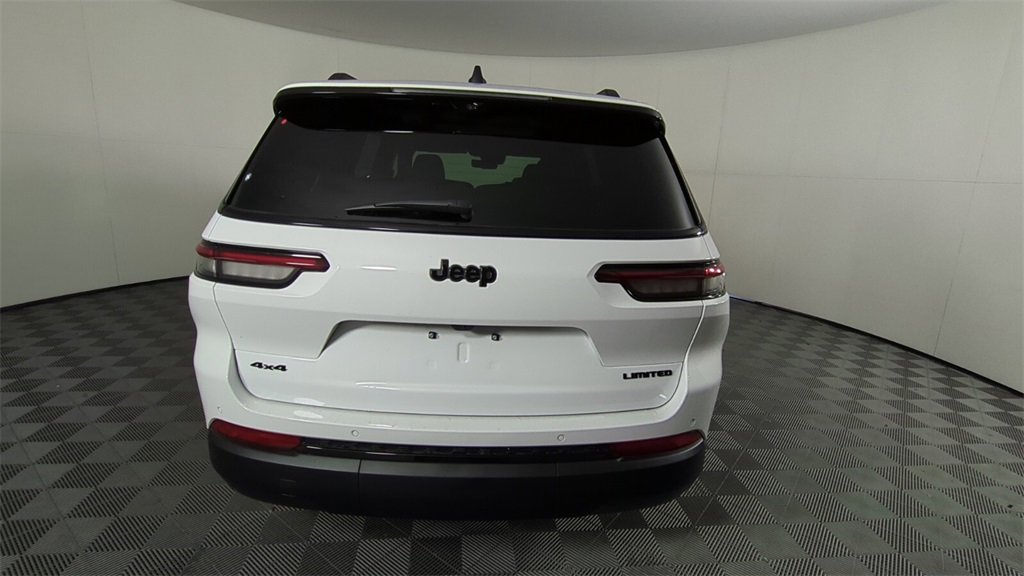 2025 Jeep Grand Cherokee Limited photo 4