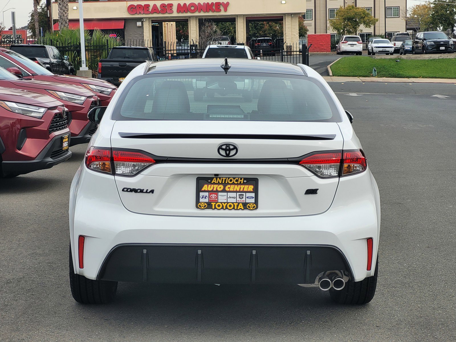 2026 Toyota Corolla SE photo 3