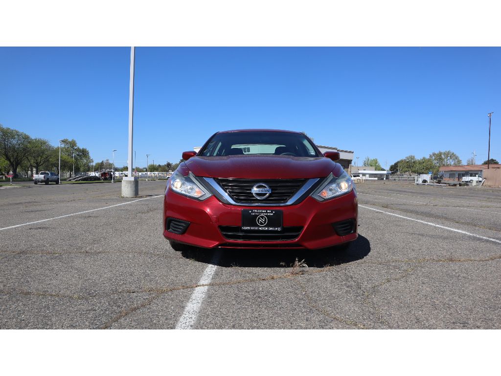 2016 Nissan Altima 2.5 S photo 2