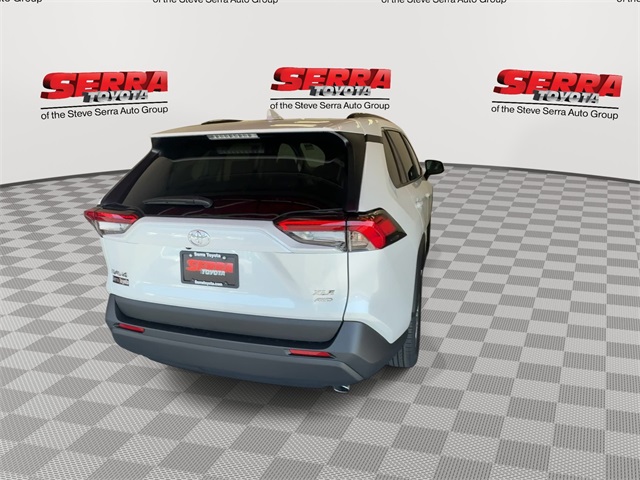 2025 Toyota RAV4 XLE Premium photo 8
