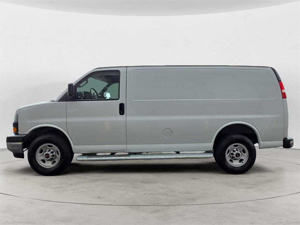 2023 Gmc Savana Cargo 2500 photo 2
