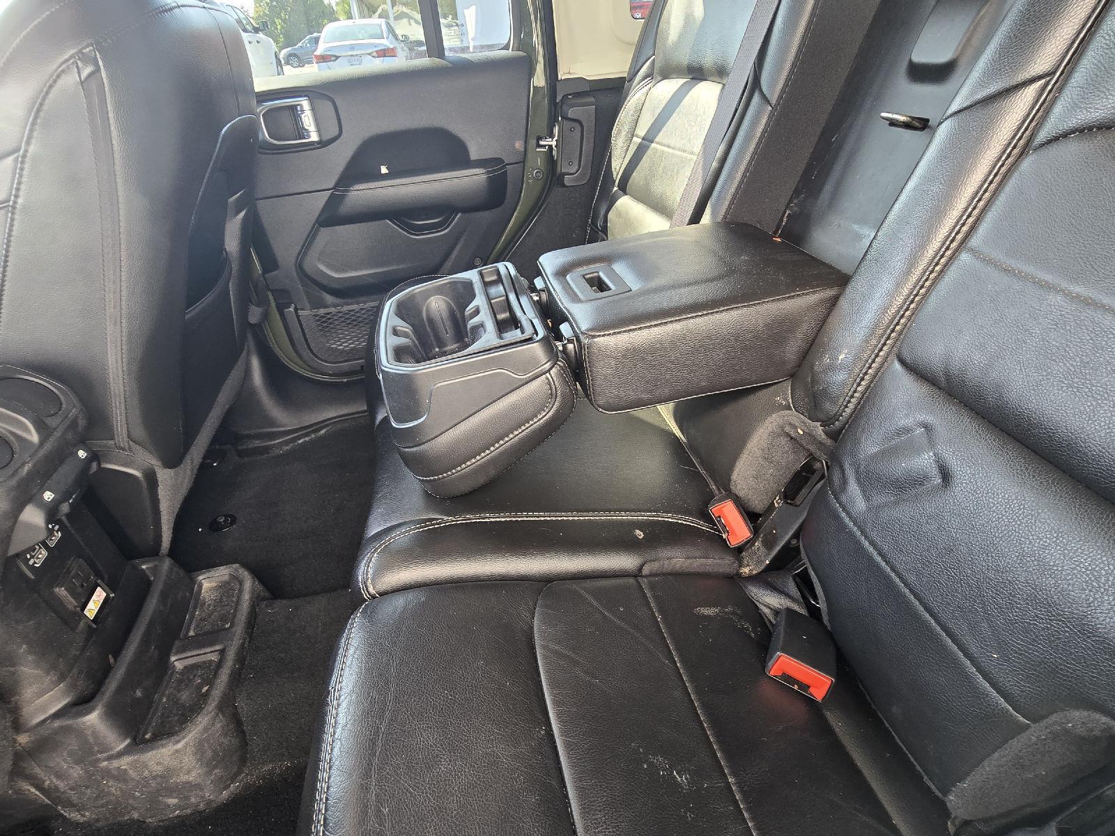 2022 Jeep Wrangler Unlimited Sahara photo 32