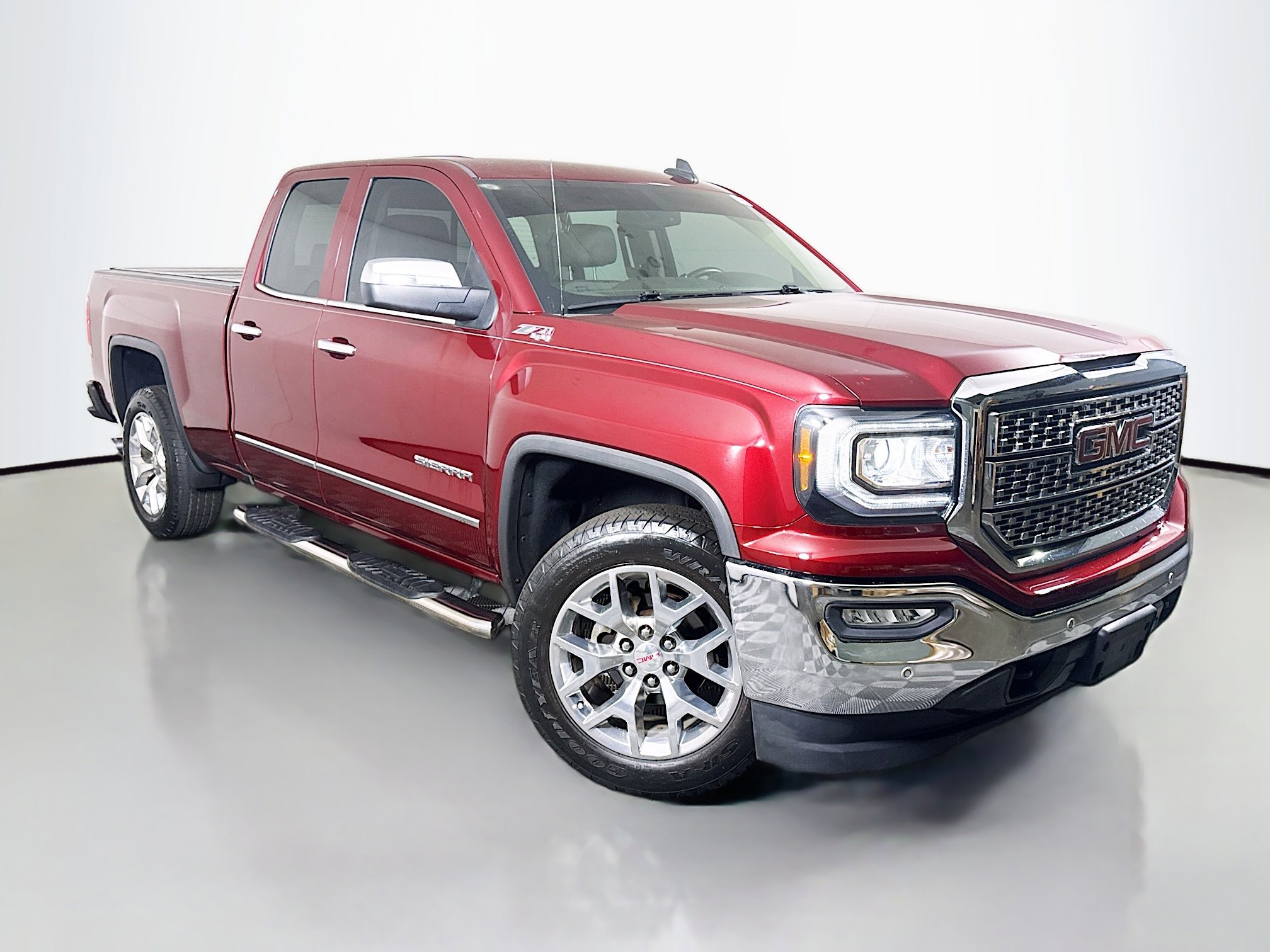 2017 GMC Sierra 1500 SLT's photo