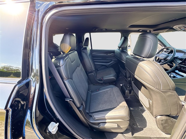 2025 Jeep Grand Cherokee Altitude X photo 23