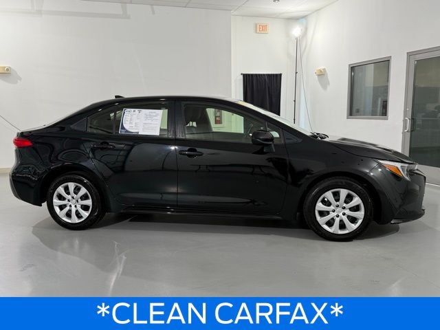 2023 Toyota Corolla Hybrid LE photo 2