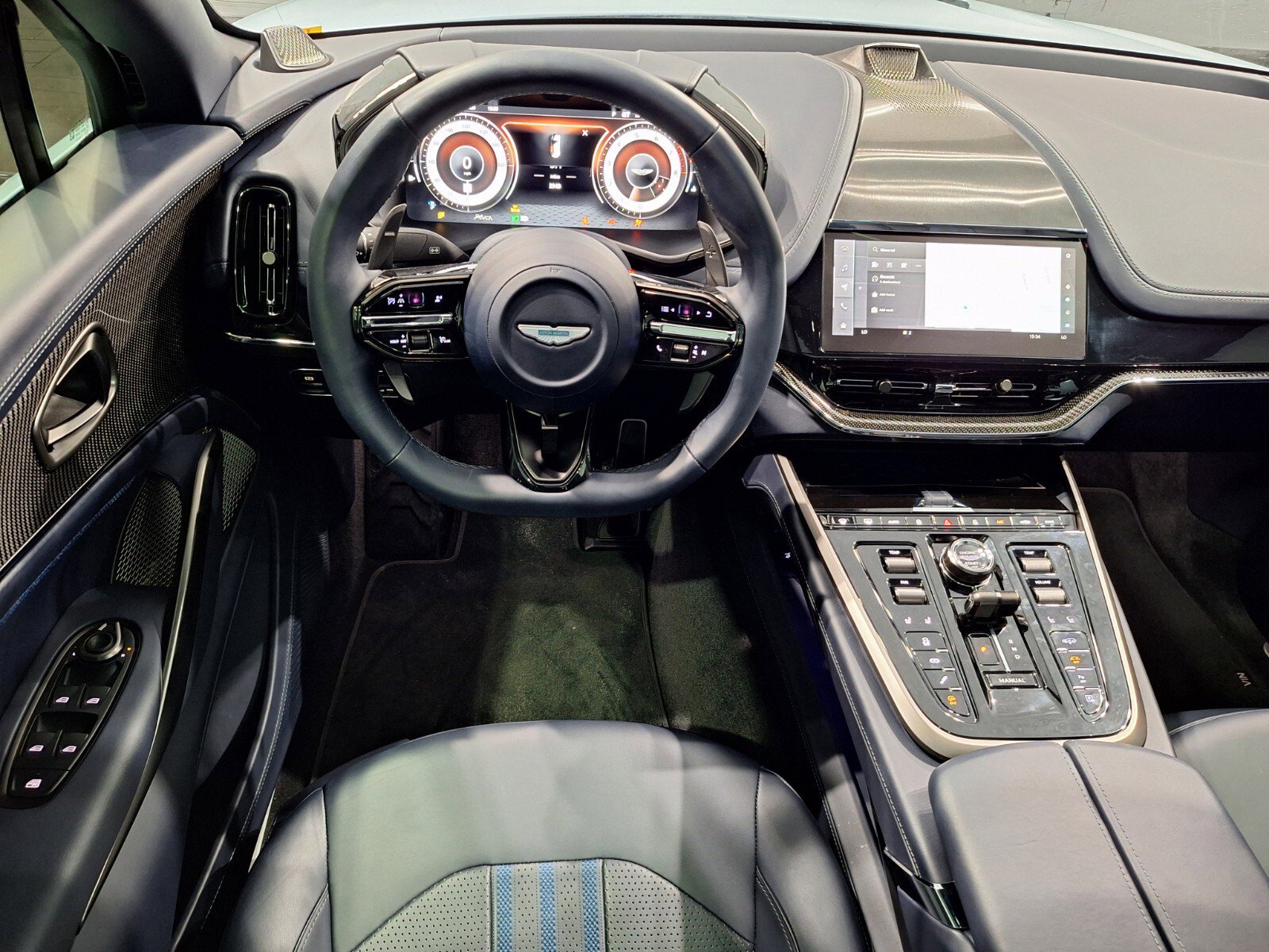 2025 Aston Martin DBX AM8 DBX707 photo 9