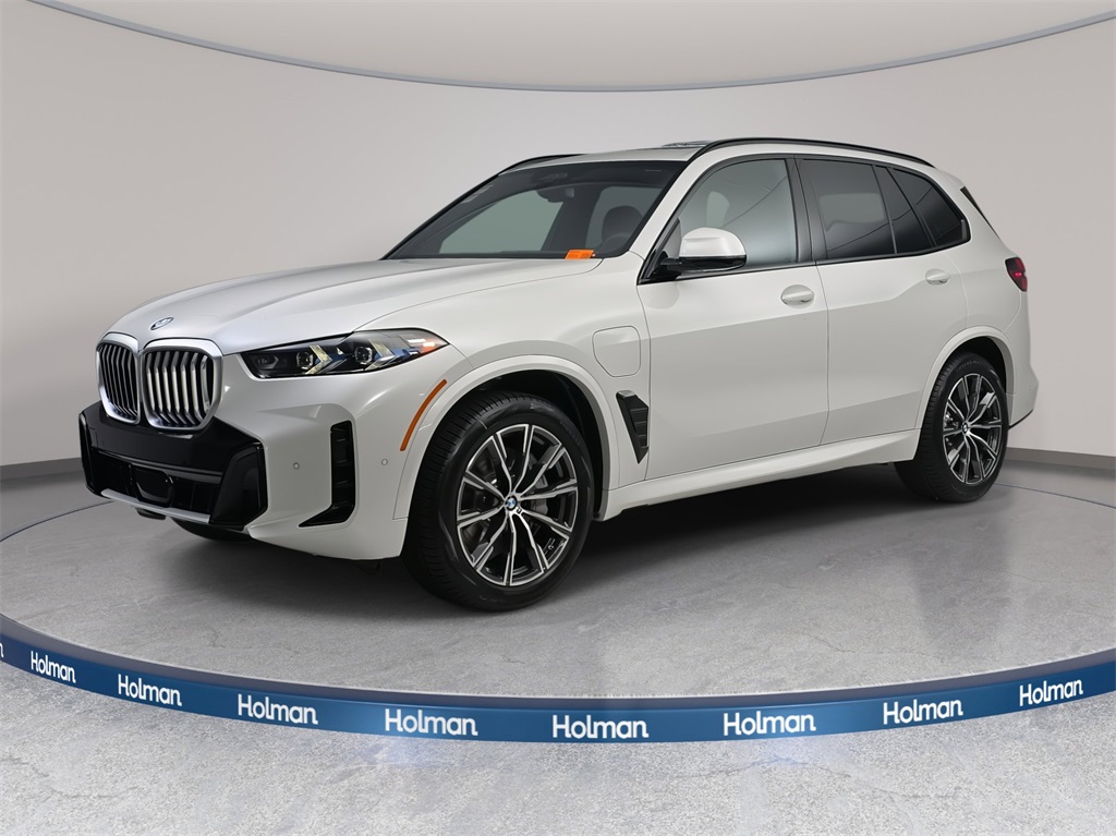 2026 BMW X5 50e's photo
