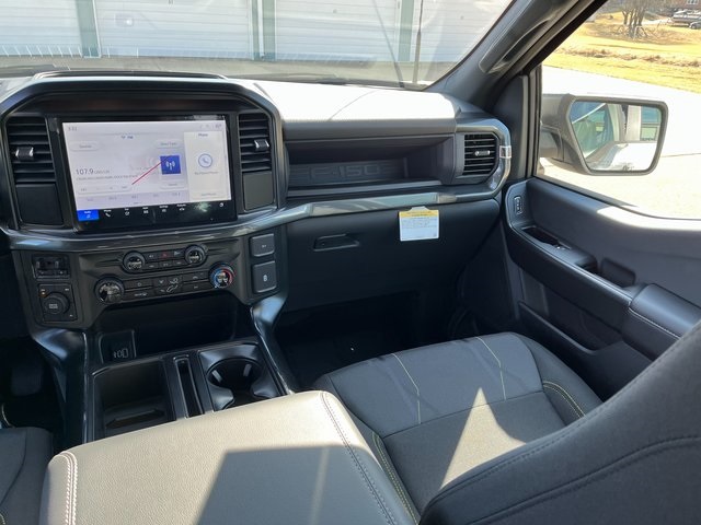 2025 Ford F-150 STX photo 16